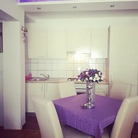 Apartman Antonio 3* Makarska